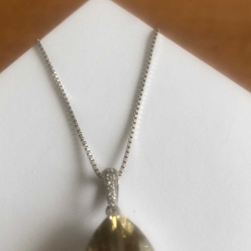 11.6 CT Lemon Quarts pendant set in 14KT - Picture 4 of 6